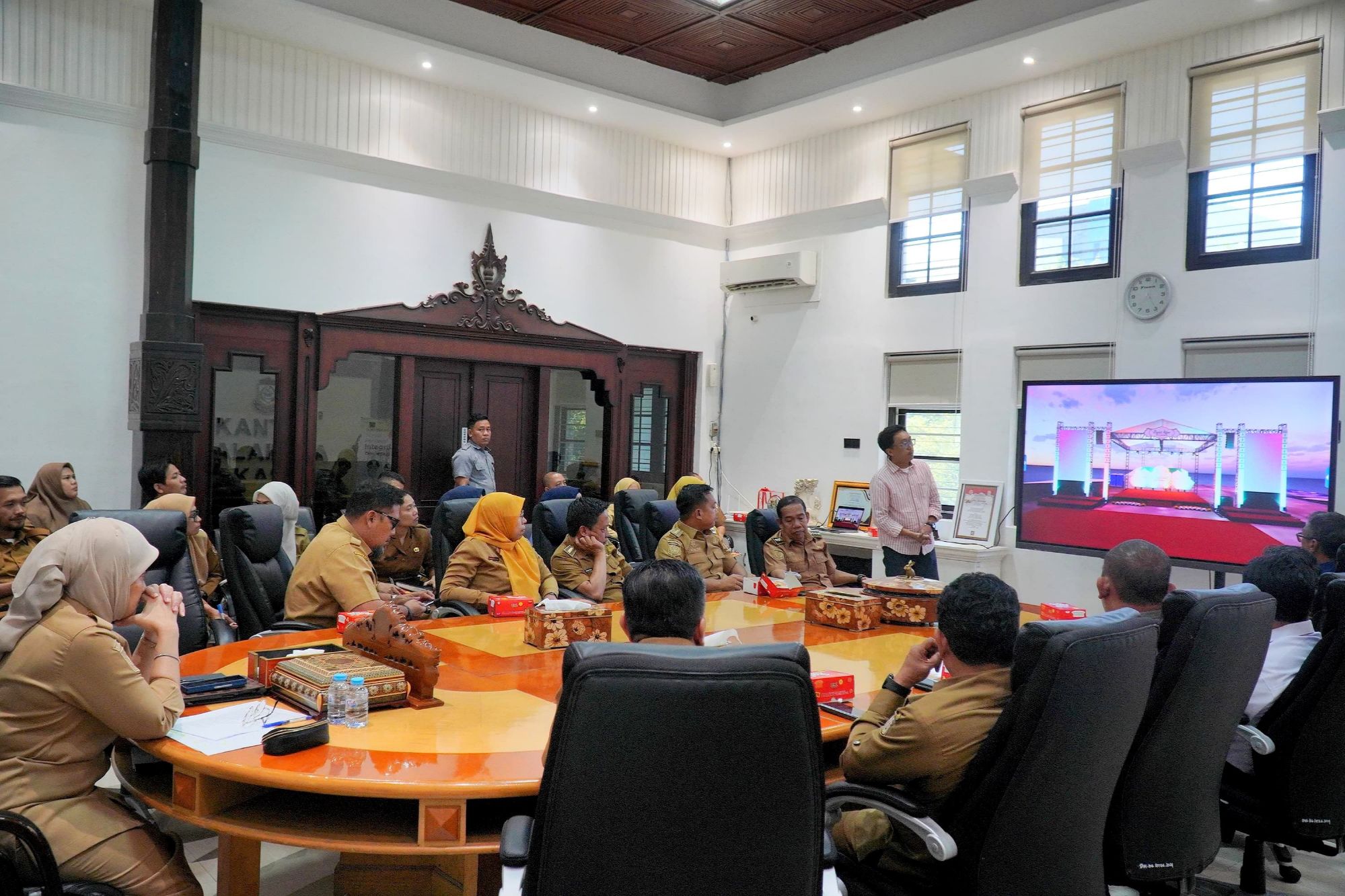 Aliyah Mustika Ilham Pimpin Rapat Koordinasi Persiapan Maulid Pesisir 2025