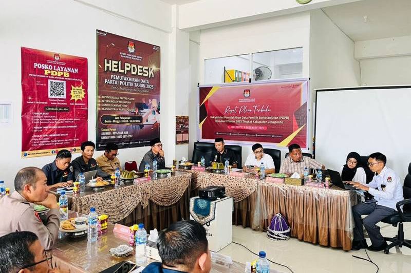 Pleno PDPB Triwulan IV, Bawaslu Jeneponto Sampaikan Catatan Penting